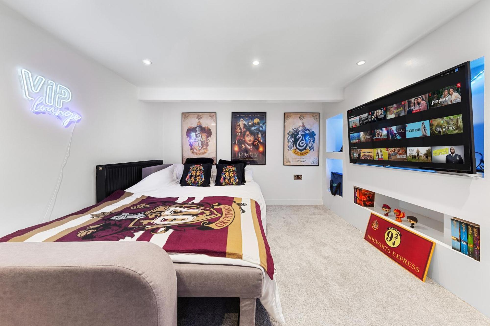 The Hogwarts Retreat - Cinema Room - Special May Offer - 25Th - 31St Уотфорд Екстериор снимка